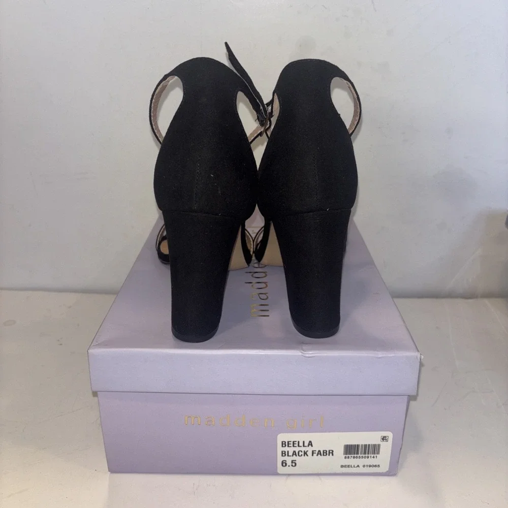 Madden Girl Bella Block-Heel Black Open Toe Sandals Size 6.5